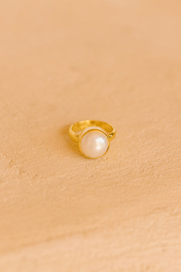 Moon Drop Pearl Ring