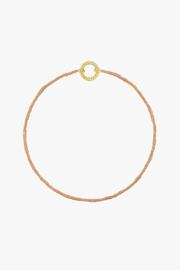 Peachy Clasp Necklace in Gold