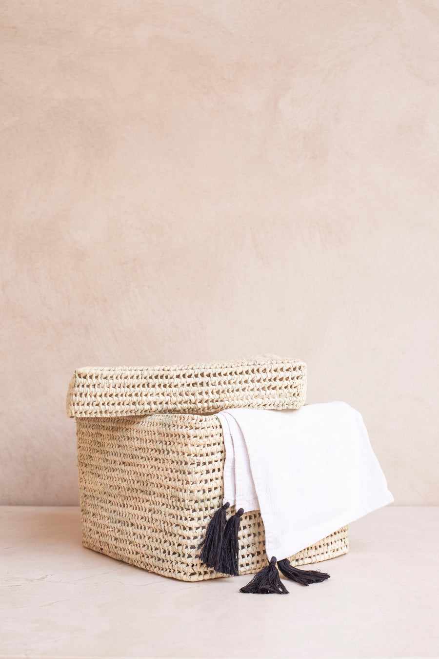 Palm Basket with Lid Square