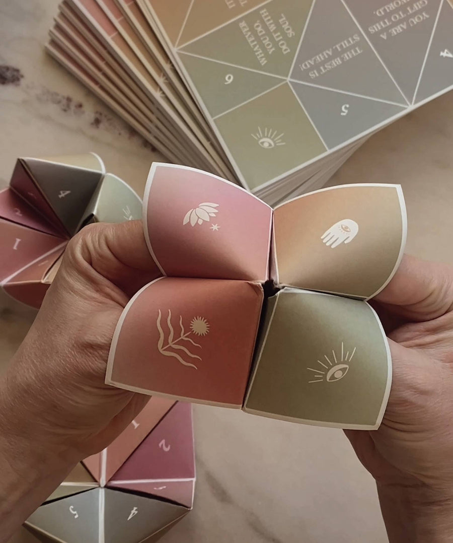 FORTUNE TELLER - DIY PRINT - COOTIE CATCHER - ORACLE GAME