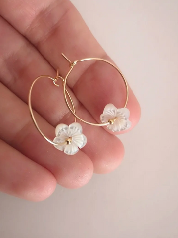 Mila Hoops Small in Gold