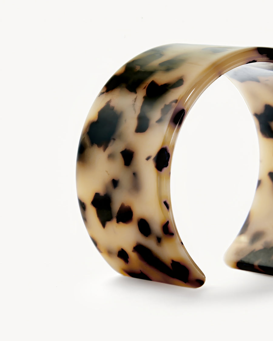 Jumbo Cuff in Blonde Tortoise