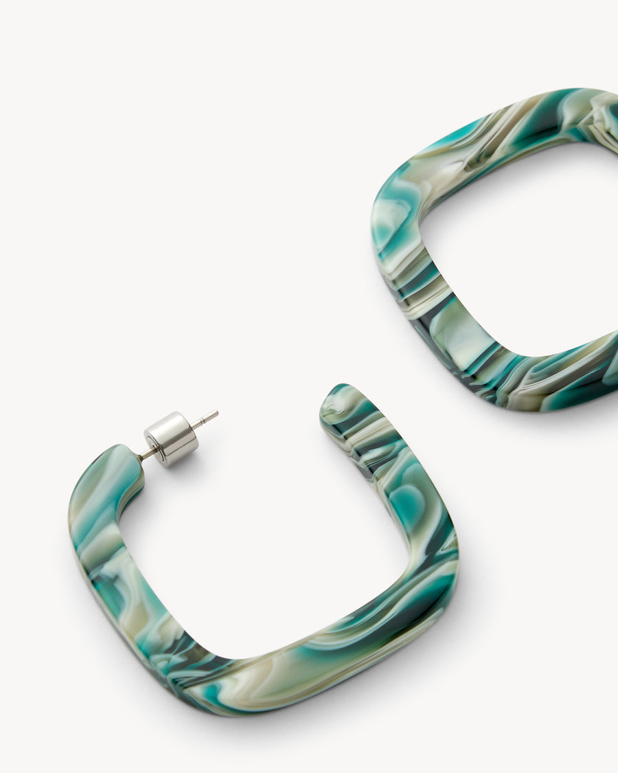 Midi Square Hoops in Stromanthe