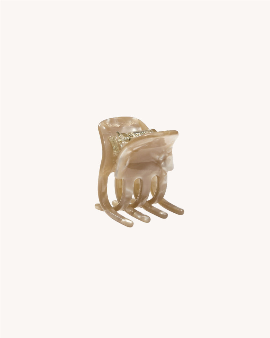 WP Mini Claw in Sand Shell