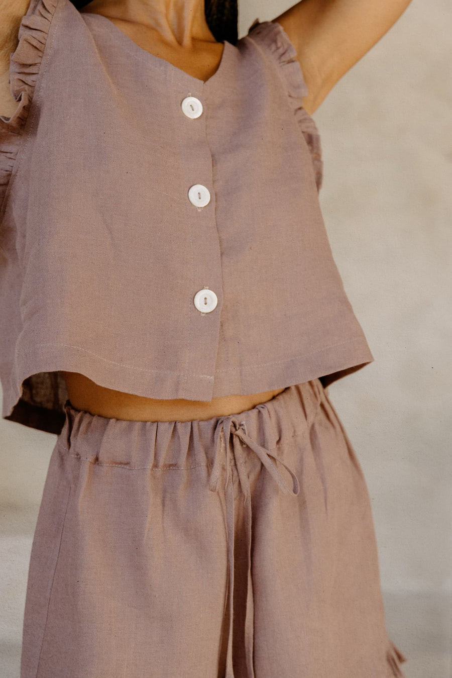 Ruffle Top in Linen