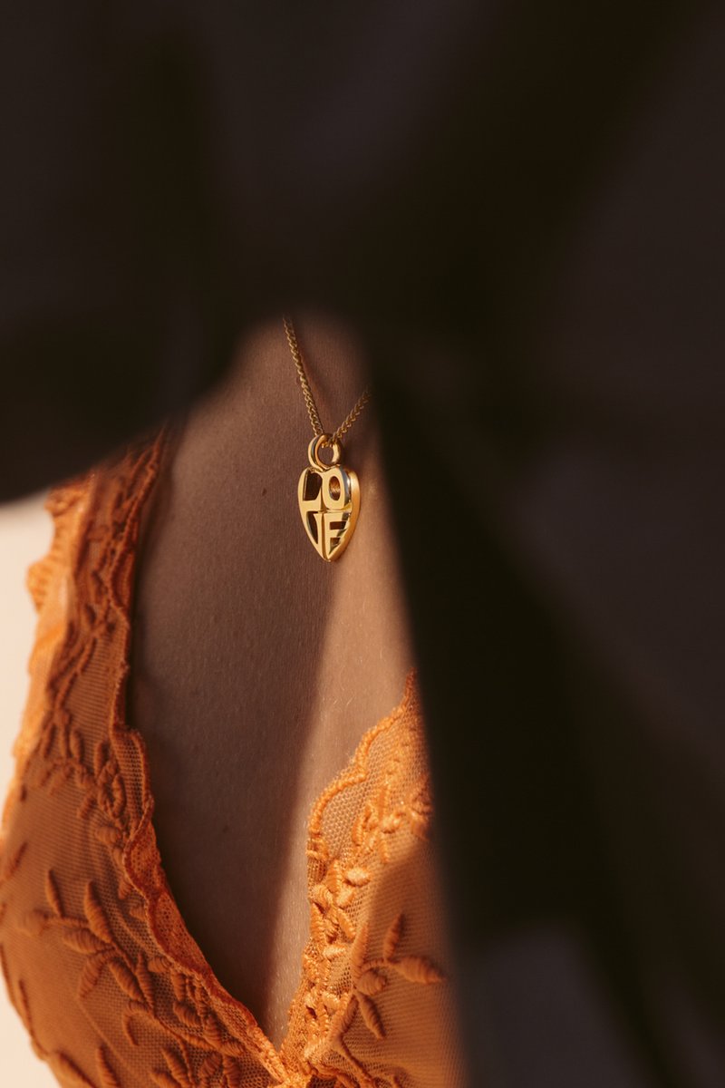 Iconic Love Necklace in Gold