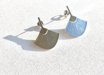 Abanicos Midi Earrings in Silver
