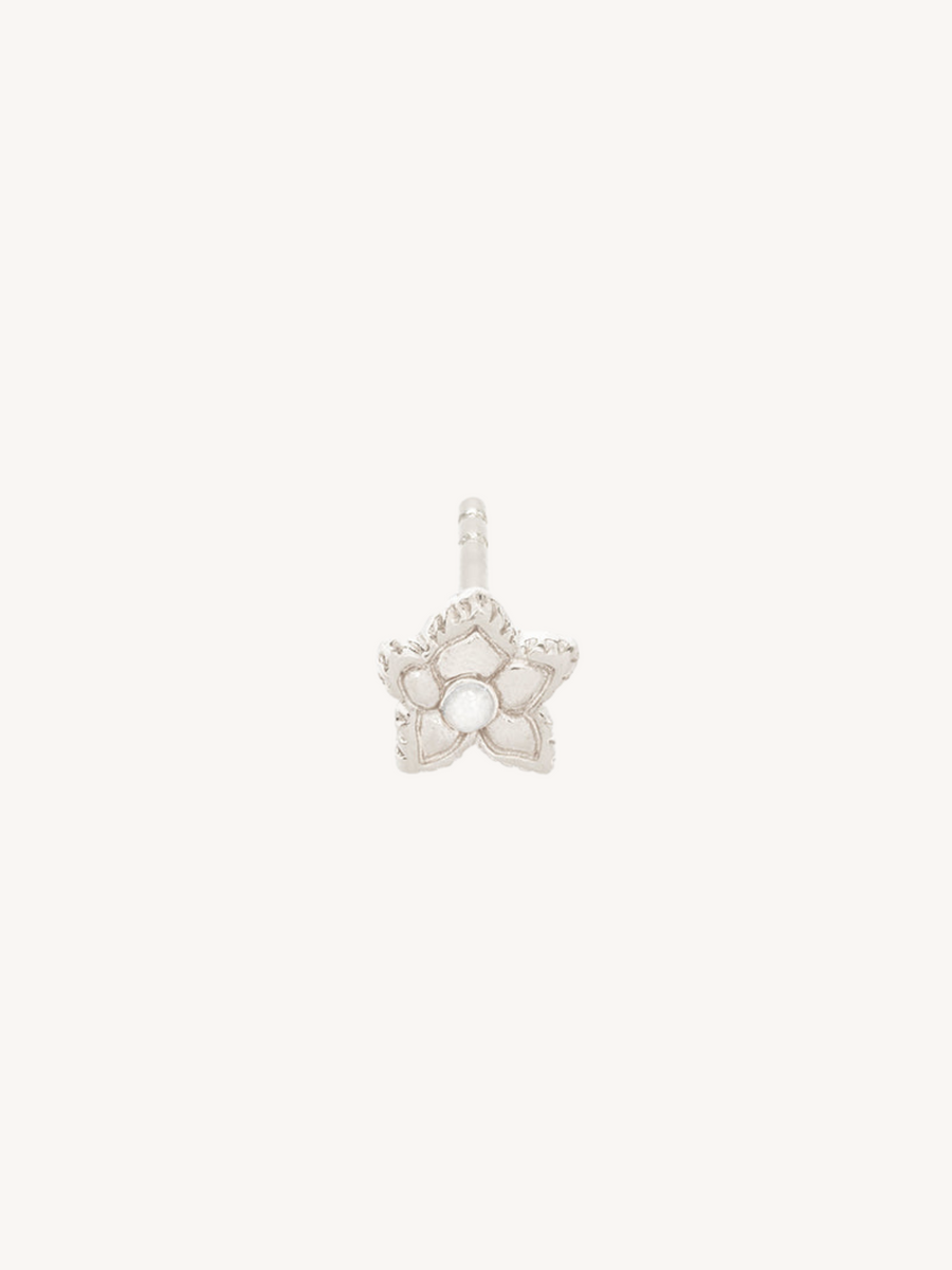 Flower w/ Pearl Stud in Silver