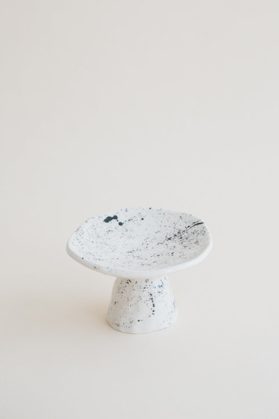 Terra Small Cookie Stand - Speckled White
