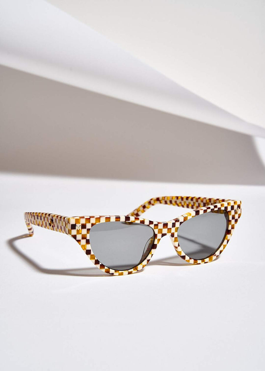 WP Suzy - Sunglasses in Tortoise Checker