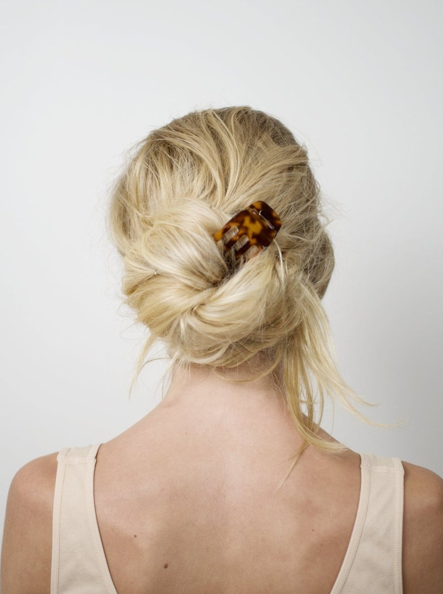 Mini Claw in Cognac