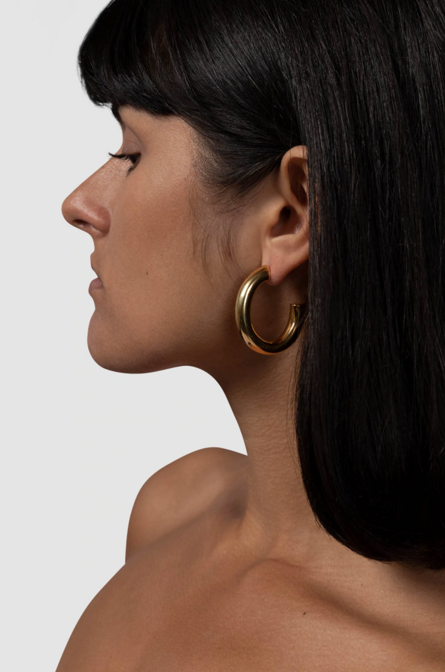 Oval Bold Hoops in Gold
