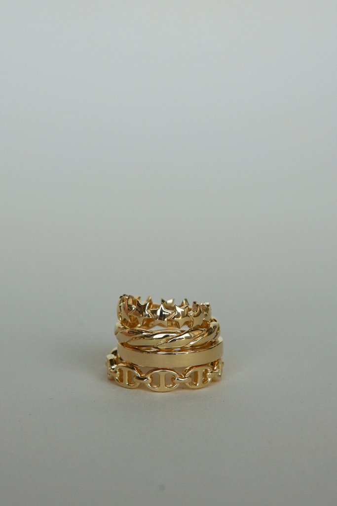 Star Pinky Band Ring in Gold