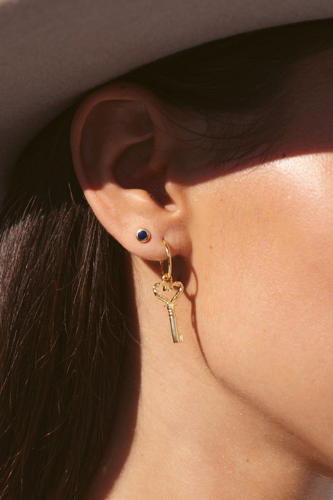 Hammered Key Earring in Gold
