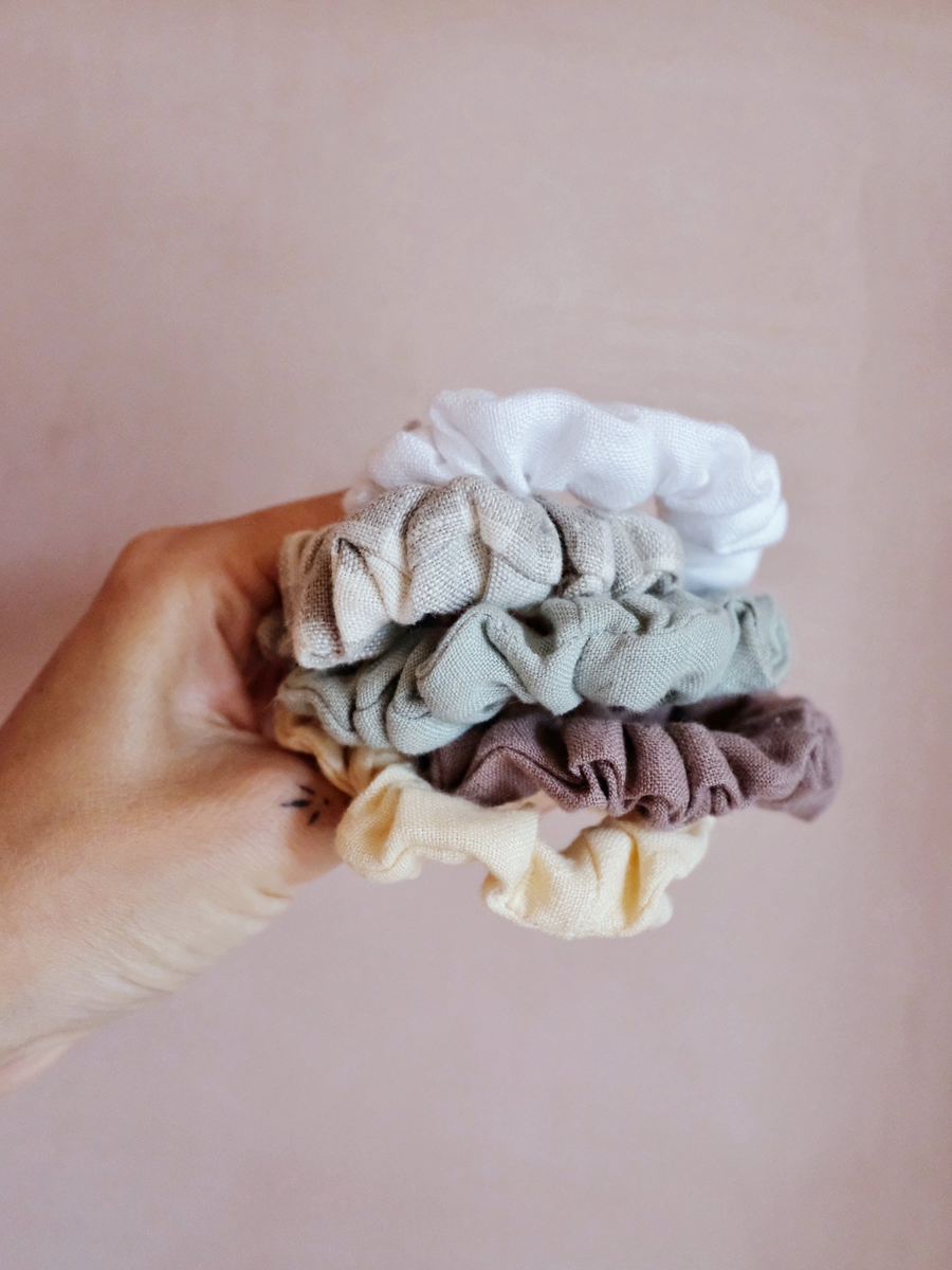 Large Scrunchie in Linen
