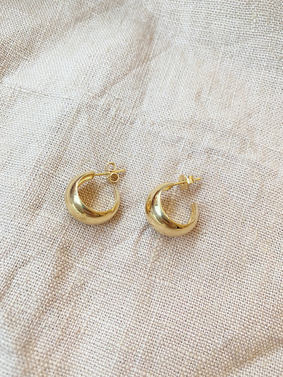 Savoy Smooth Small Hoops in Gold