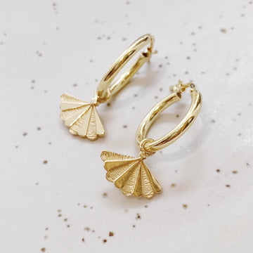 Santiago Mini Hoops Shell in Gold