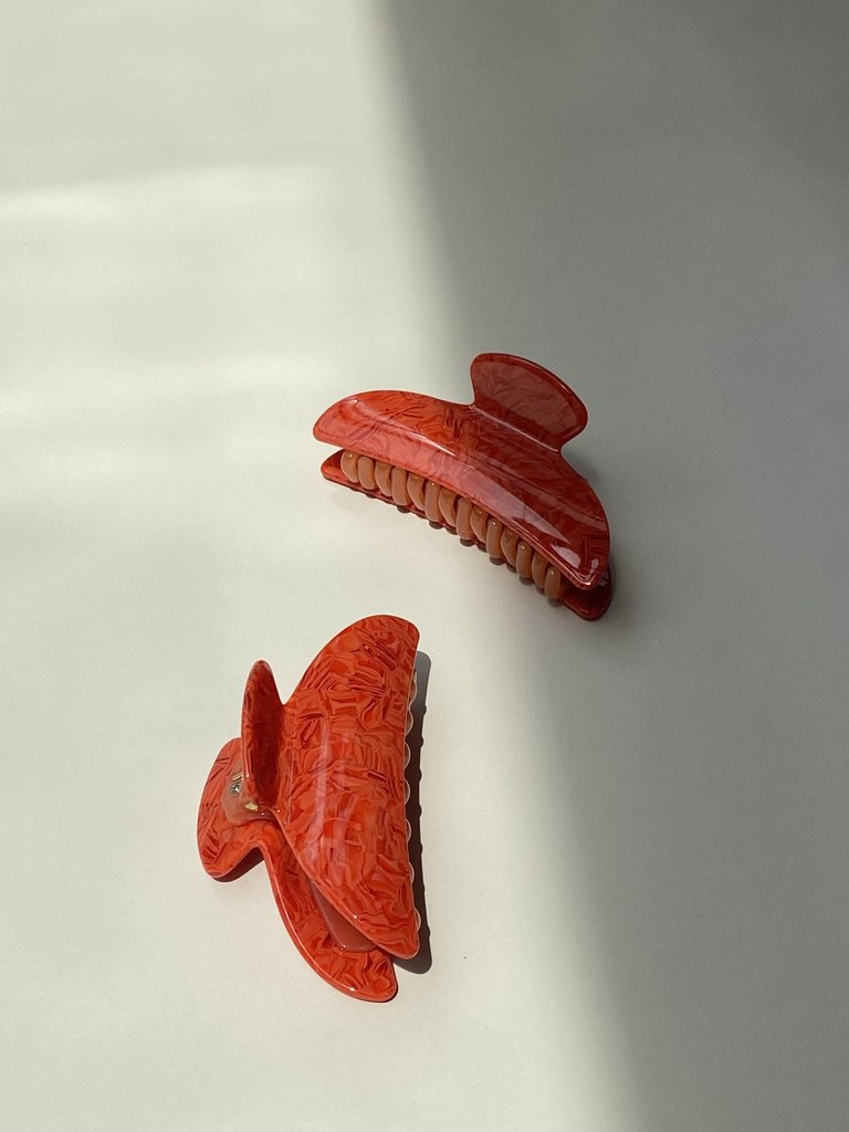 WP Midi Heirloom Claw in Poppy