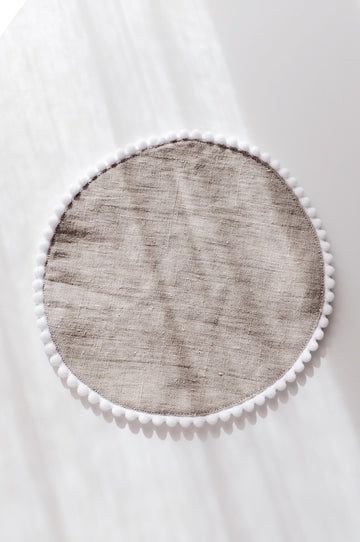 Pom Pom Round Placemat in Natural