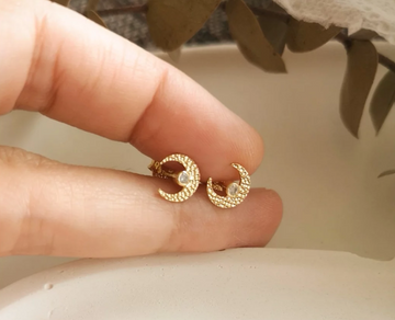 Small Moon Earrings Zirkonia in Gold