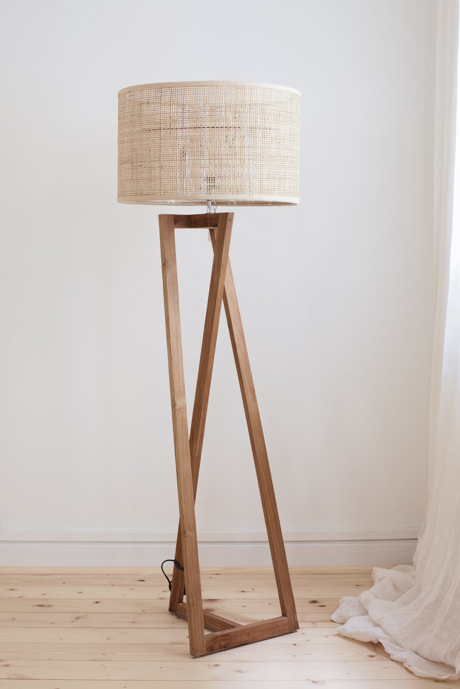 Rattan Standing Lampshade