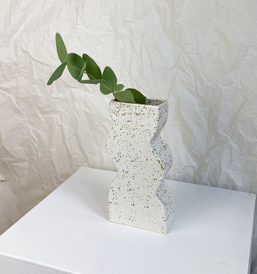 Ikebana Vase Wavy Stoneware White Speckled